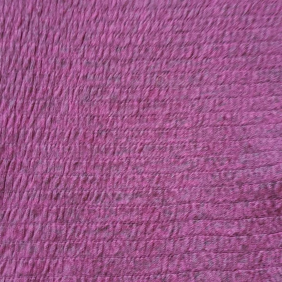 Hollister Off Shoulder Slightly Cropped Top - Picture 3 of 6